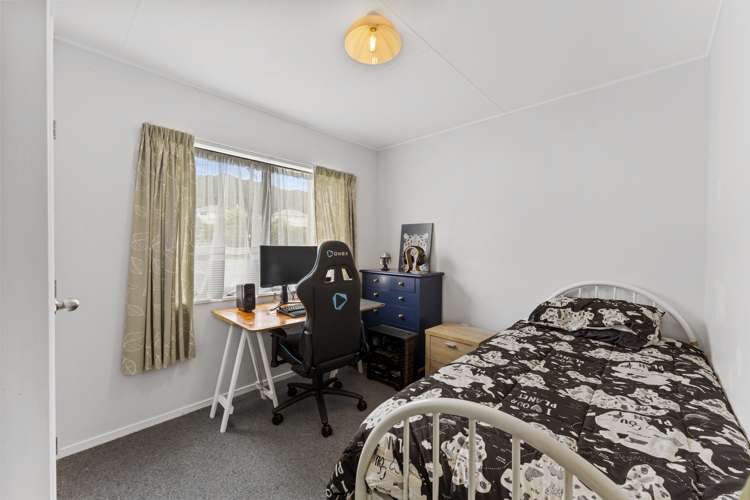 19 Hill Grove Naenae_10