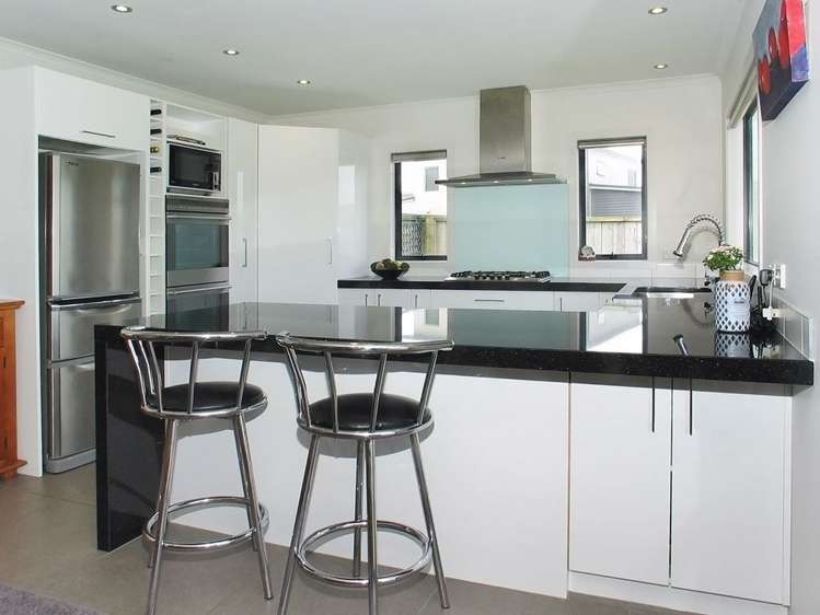 5 Lily Close Camborne_7