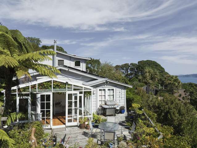 18 Ngaumatau Road, Point Howard Eastbourne_2