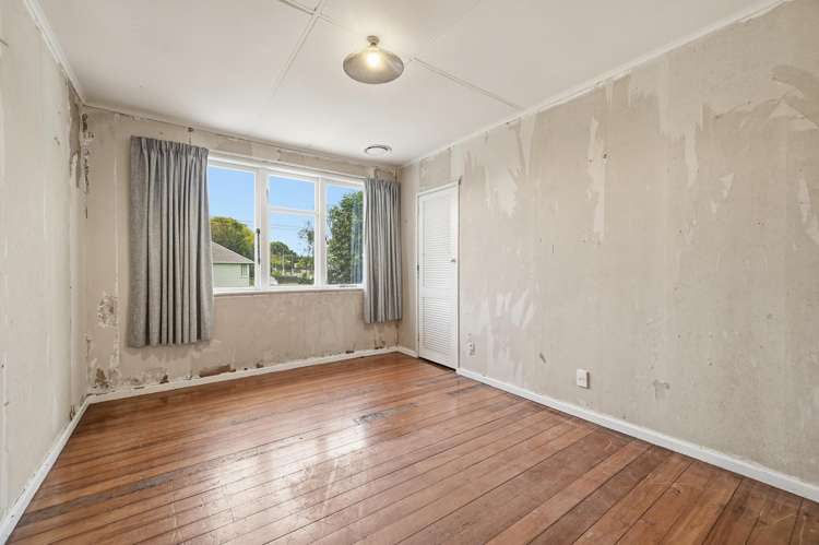 2 Puriri Crescent Hillcrest_11