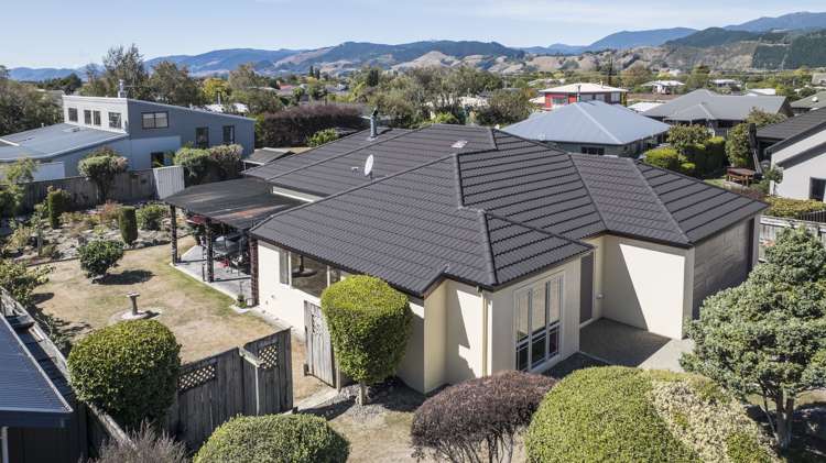 22 Hollybush Drive Brightwater_1