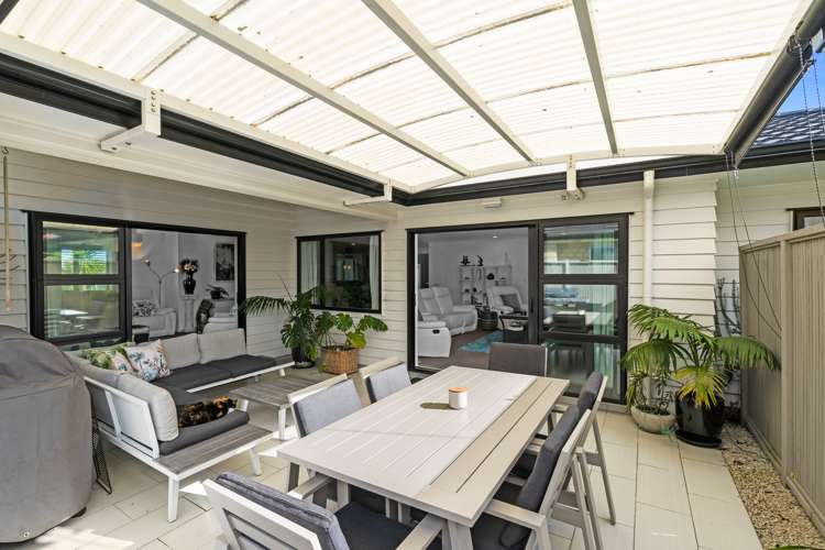 8 Stace Hopper Drive One Tree Point_26