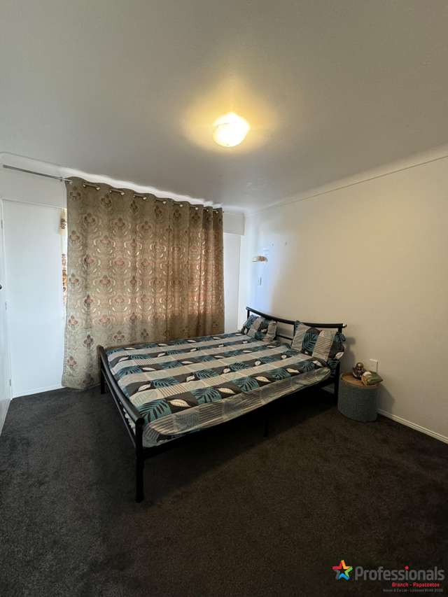 3 Riverina Avenue ( upstairs) Pakuranga_4