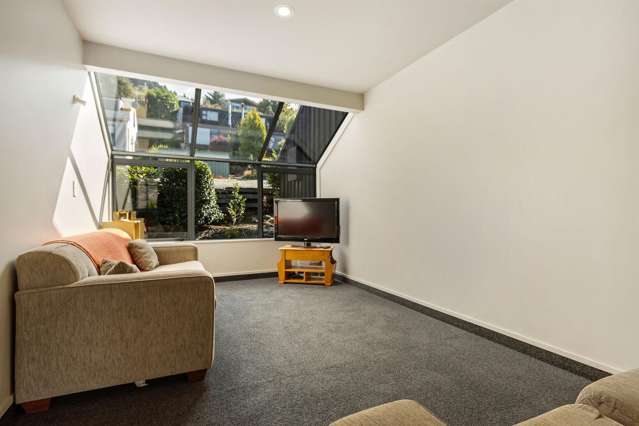 18a Cameron Place Fernhill/Sunshine Bay_2