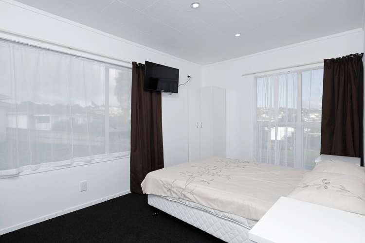 30 Dillon Crescent Clover Park_10