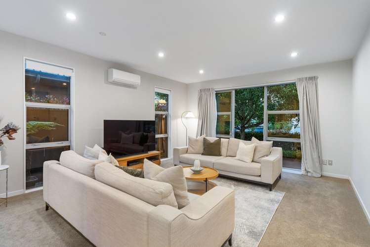 6 Tuatini Place Long Bay_13