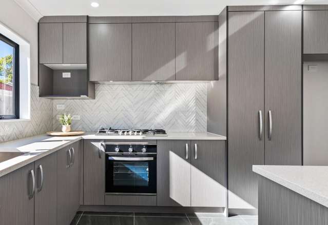 2B Palmgreen Court Stanmore Bay_1