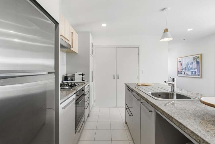 303/4 Wagener Place Mount Albert_2