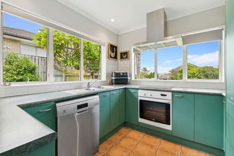 8 Tauranga Place Orewa_9