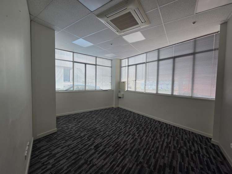 1 Knights Road Hutt Central_6