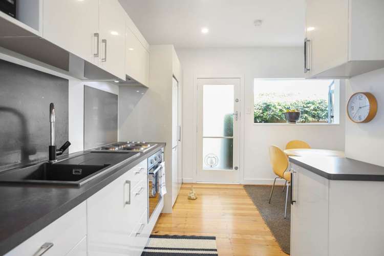 2/161 Long Drive St Heliers_8