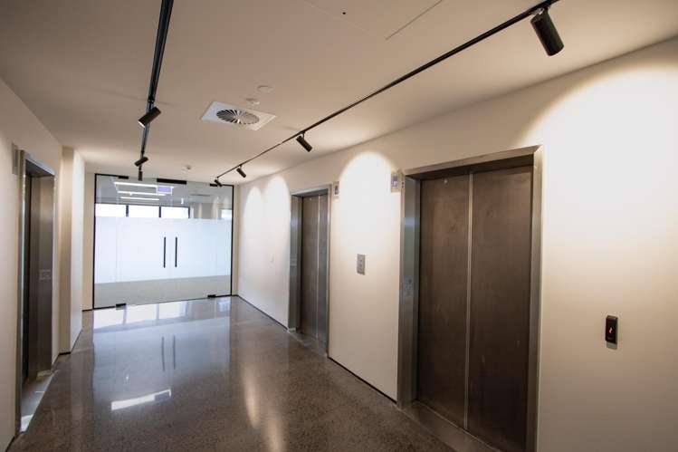 5-7 Byron Ave Takapuna_6