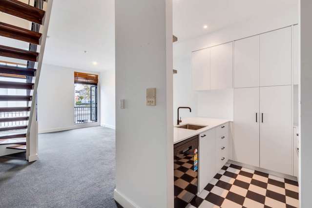 3C/5 Cheshire Street (inc 2 carparks) 1761_2