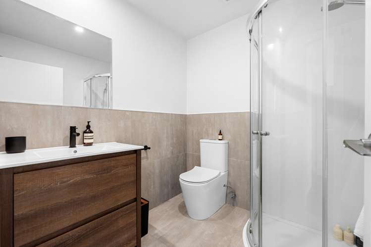 15 Korama Lane New Lynn_11