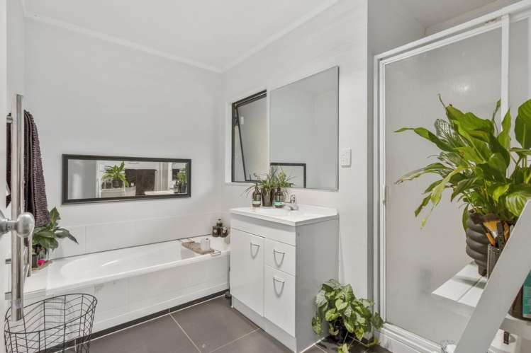 3A John Webster place Glen Eden_9