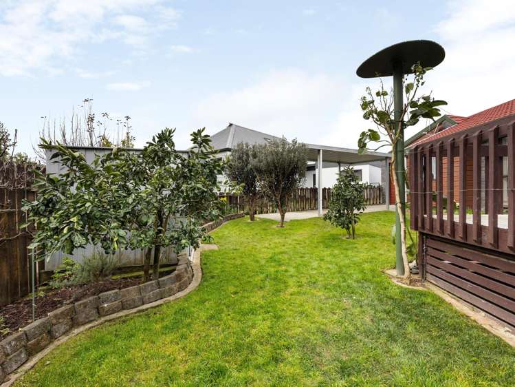 46 Lansdowne Crescent Glenview_18