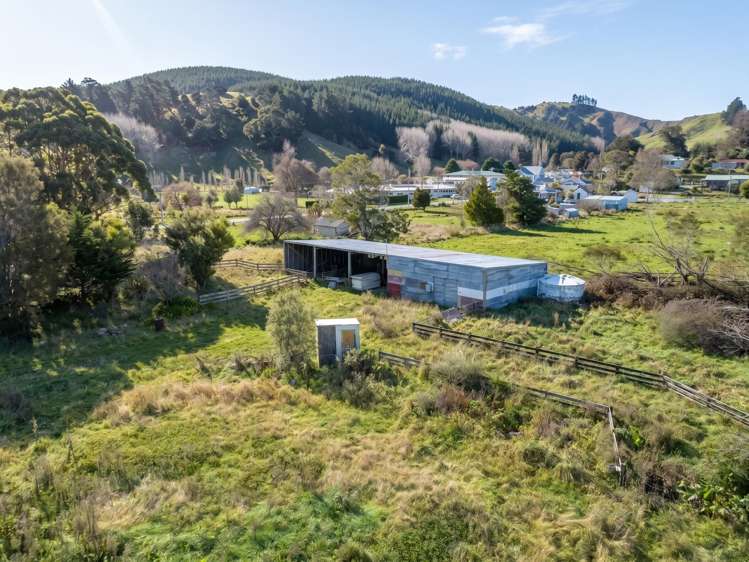 4 and 6 Charles Street Tinui_12