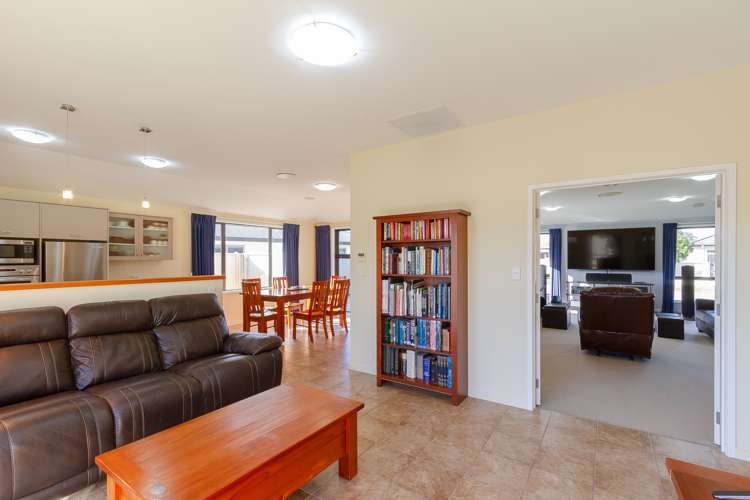 7 Pania Place Poraiti_2