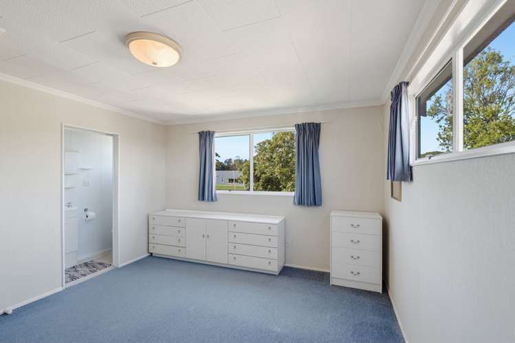 2/16 Kawau Crescent Bromley_13