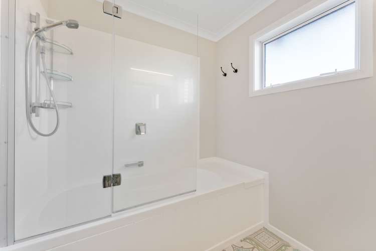 4 Arrowsmith Avenue Waipahihi_10