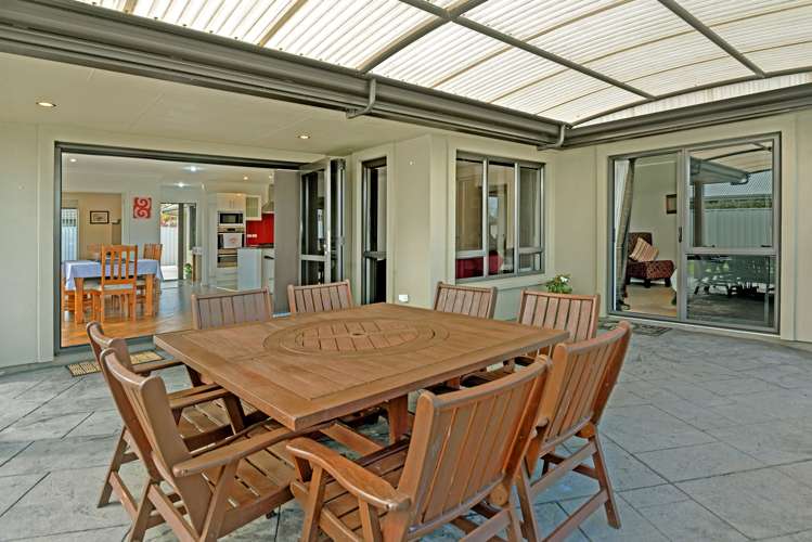 7 Pohutukawa Grove Lytton West_16