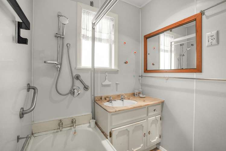 12 Dover Road Wainuiomata_11