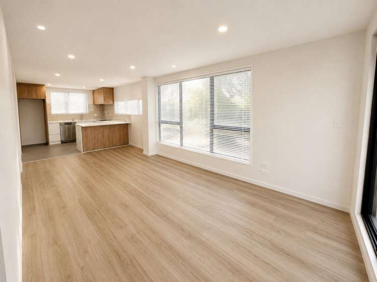 1/36 Longburn Road Henderson_9