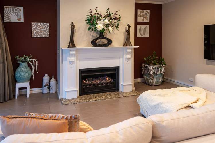 1a Gracechurch Drive Flat Bush_35