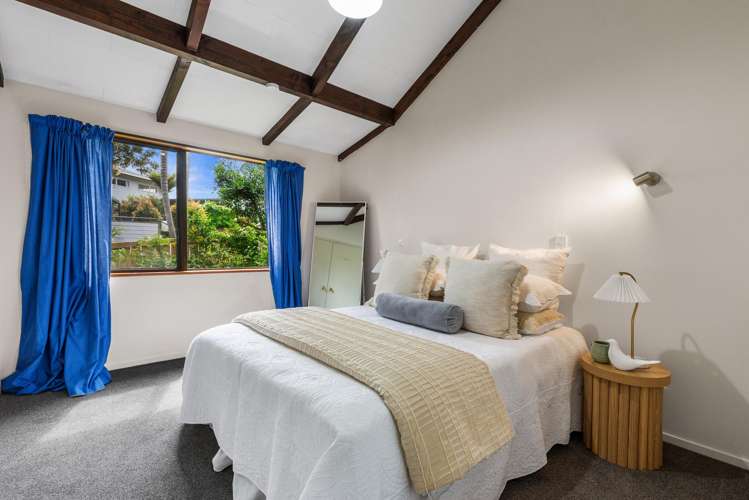 8 Sunny Bay Road Matua_7