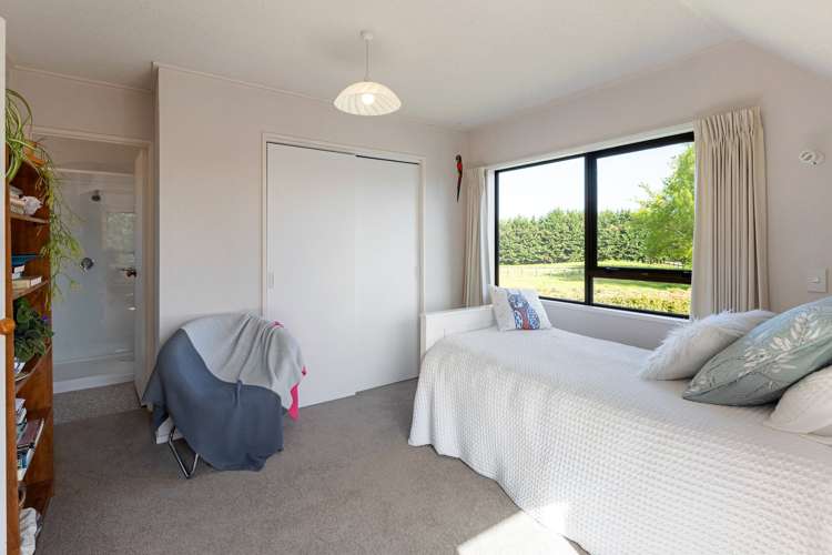 166 Racecourse Road Cambridge_28