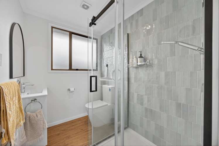 37 Botany Road Botany Downs_13