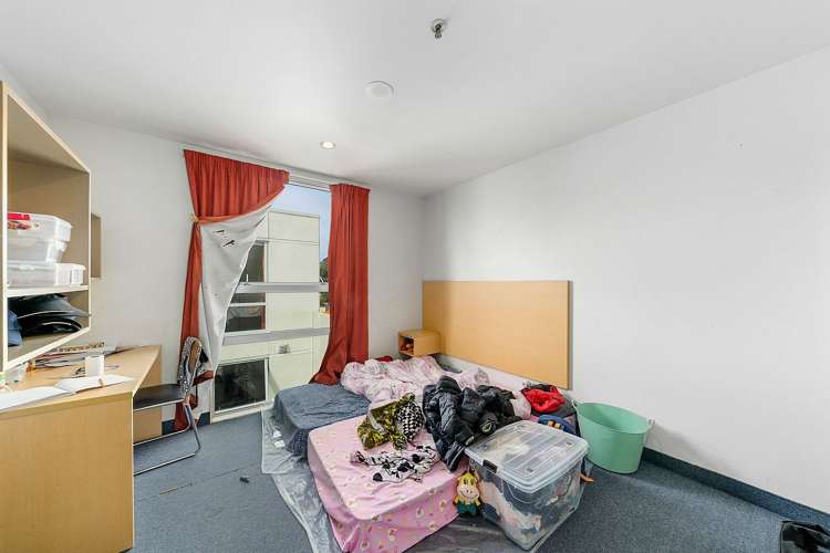 12/27 Hanson Street Mount Cook_7