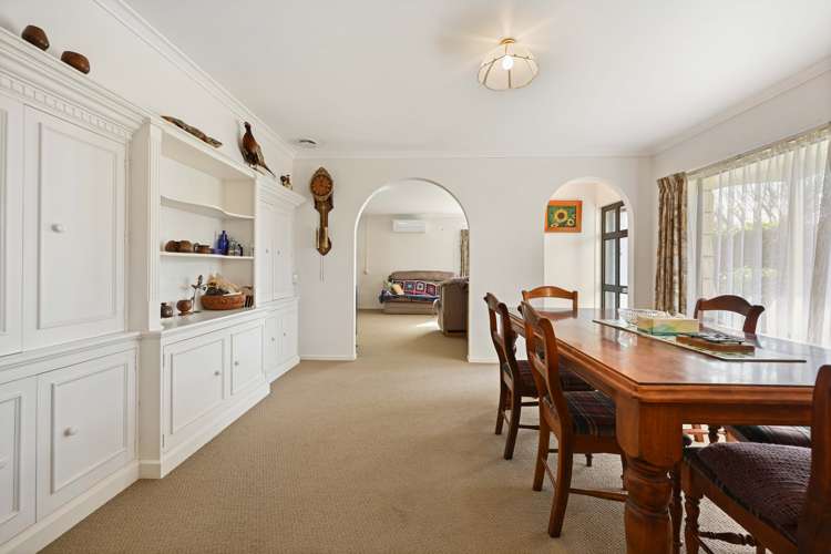 28 Mcmeekan Avenue Chartwell_6