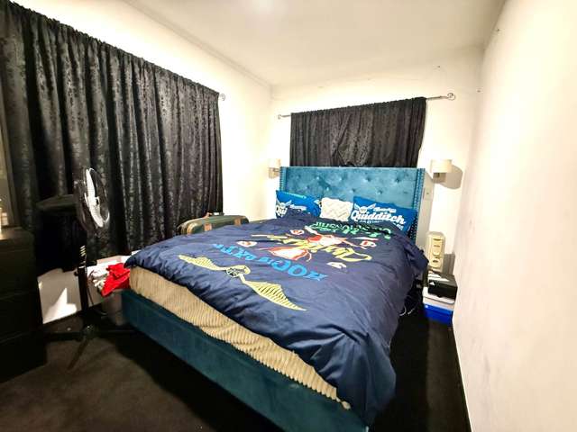 Renovator’s Rewards Awaits! Must Sell in Auction!