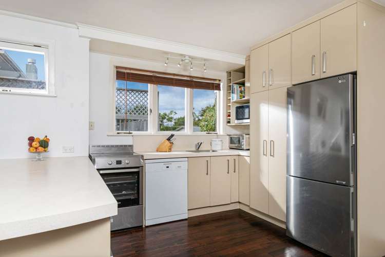 16 Wylie Avenue Sunnynook_5