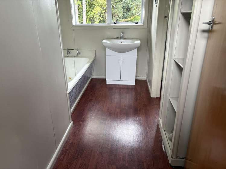 67 Middle Road 1383_5