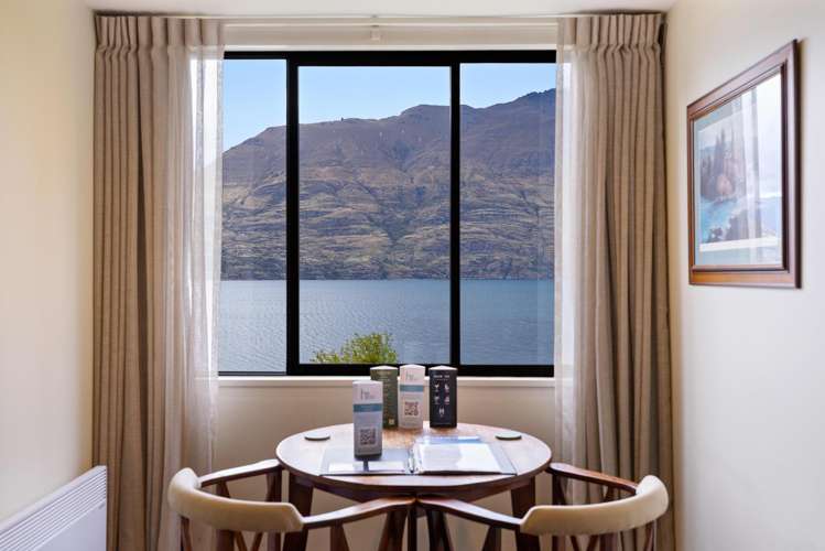 28 Evergreen Place Sunshine Bay_16