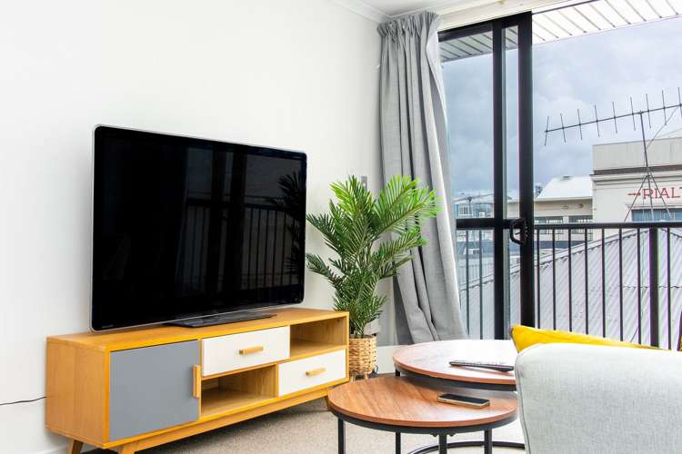 D306/176 Broadway Newmarket_3