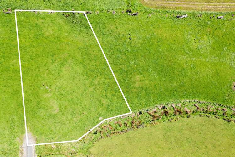 7104 South Road Warea_8