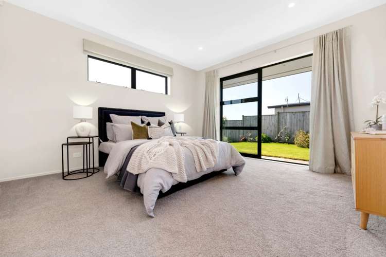 17 Doidge Street Beachlands_16