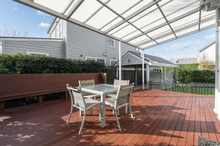 14 Beach Road Northcote Point_11