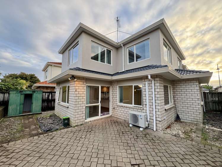 24 Lissleton Drive East Tamaki_14