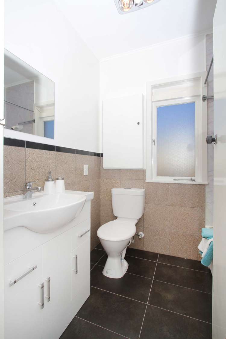 37 Eastglen Road Glen Eden_15