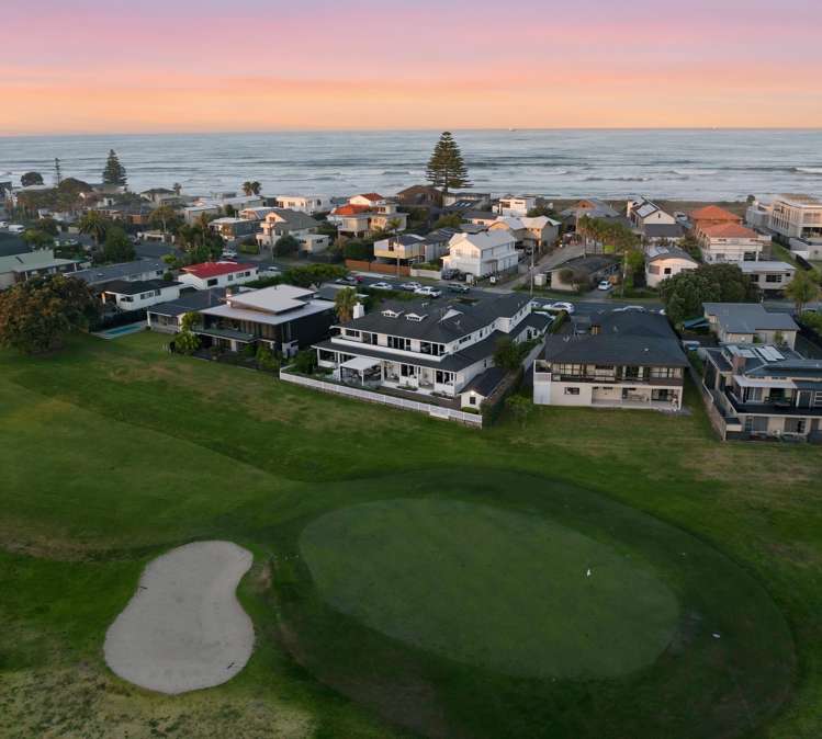 198 Oceanbeach Road Mt Maunganui_28