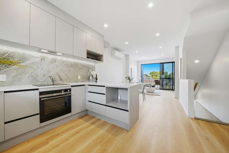 31 Nutsey Avenue Northcote_5
