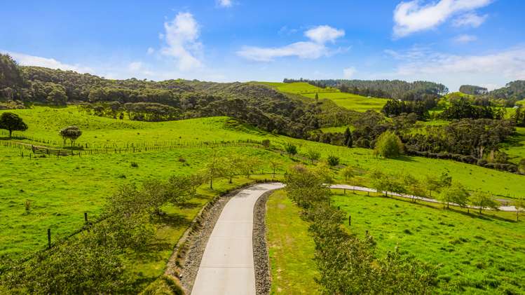 764 Peak Road Helensville_28