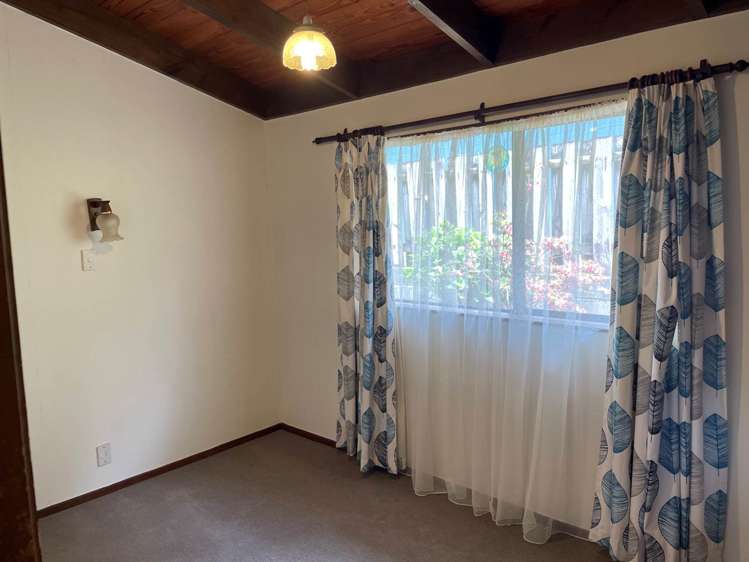 360 Royal Road Massey_10