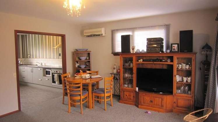 3/6a Cameron Street Seaview_3