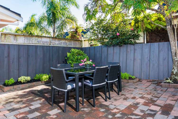 2/6 Jutland Road Hauraki_14