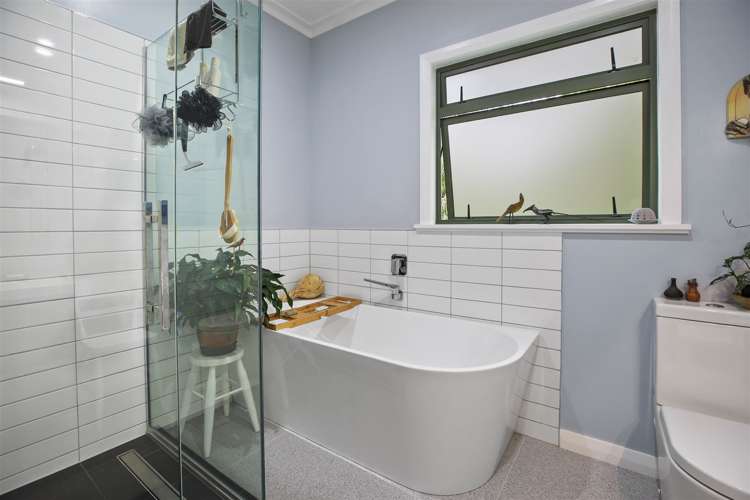 100 The Terrace Thames_17